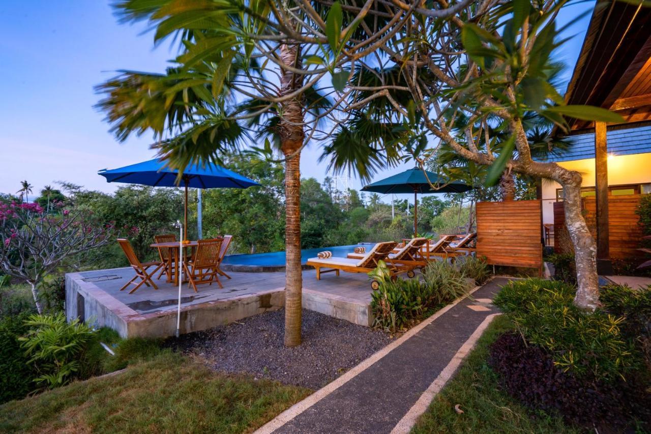 Hotel WK Gamat Garden by WizZeLa Toyapakeh Exterior foto